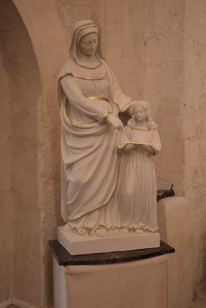 동정 마리아의 교육_photo by FredSeiller_in the Church of Saint-Marcel in Saint-Marcel-les-Sauzet_France.jpg